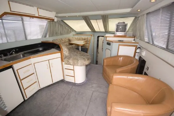 Slide: The Image of Sea Ray 345 Sedan Bridge 2 STATEROOM (MD) 1989 - 3