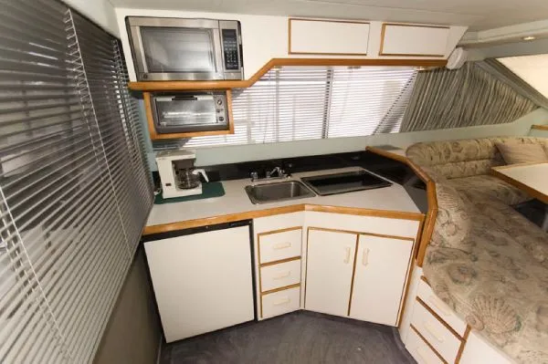 Slide: The Image of Sea Ray 345 Sedan Bridge 2 STATEROOM (MD) 1989 - 5