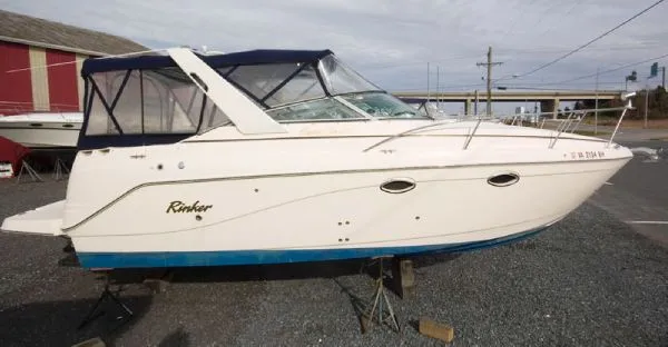 Slide: The Image of Rinker 270 Express Cruiser (MD) 2004 - 0
