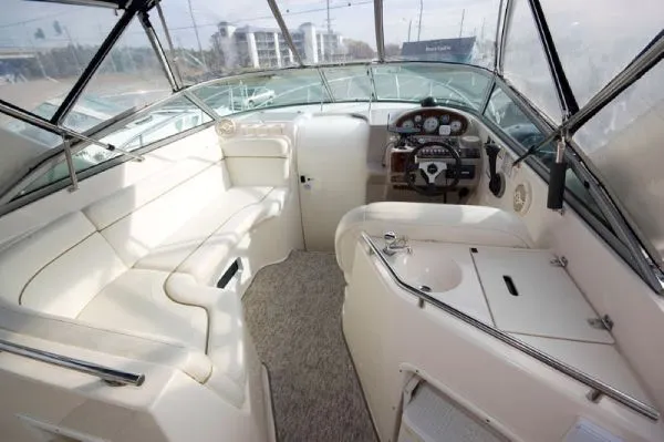 Slide: The Image of Rinker 270 Express Cruiser (MD) 2004 - 9