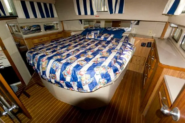 Slide: The Image of Chris Craft1 381 Catalina 1988 - 6