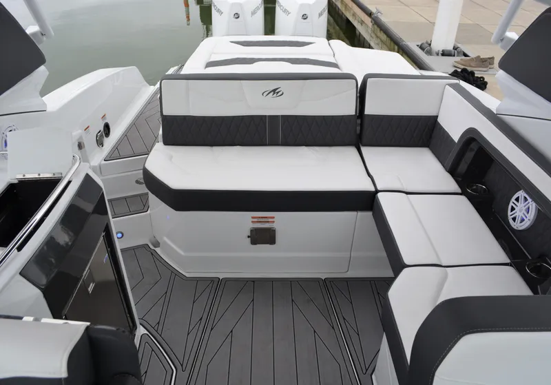 Slide: The Image of Interior of the 2023 Monterey 305SS Super Sport boat. - 27