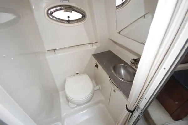 Slide: The Image of Sea Ray 290 Sundancer MD 2006 - 11