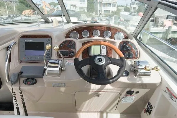 Slide: The Image of Sea Ray 320 Sundancer 2005 - 5