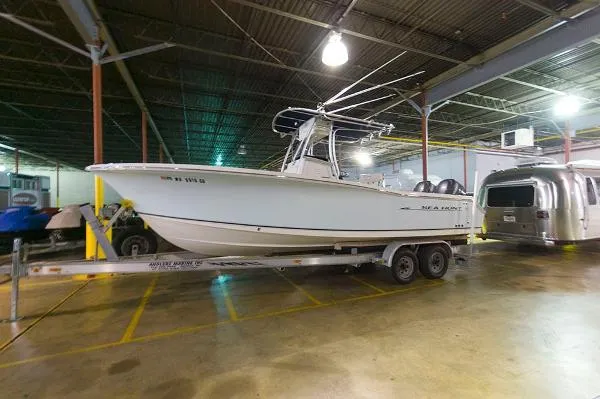 Slide: The Image of Sea Hunt Triton 260 2007 - 2