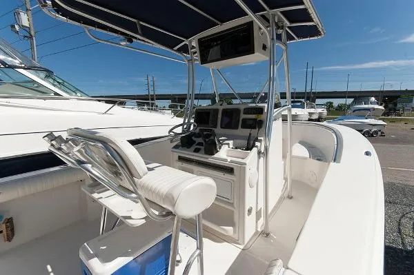 Slide: The Image of Sea Hunt Triton 260 2007 - 7