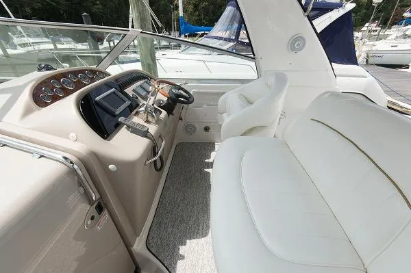 Slide: The Image of Sea Ray 310 Sundancer 2002 - 5
