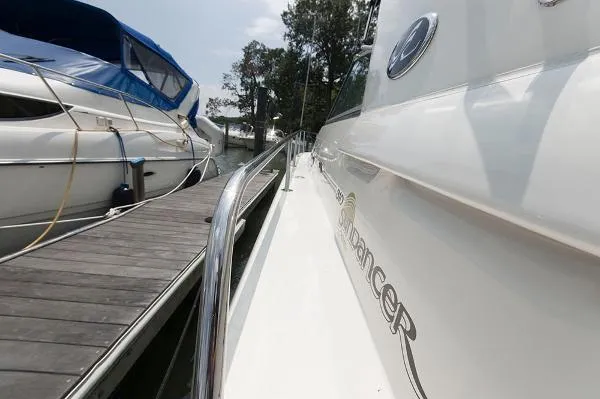 Slide: The Image of Sea Ray 310 Sundancer 2002 - 9