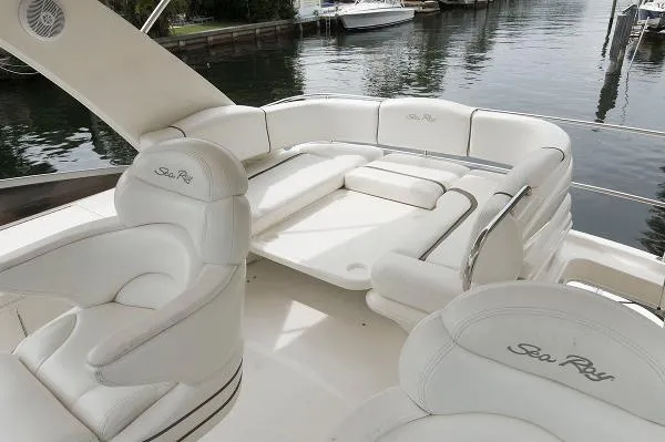 Slide: The Image of Sea Ray 44 Sedan Bridge 2007 - 9