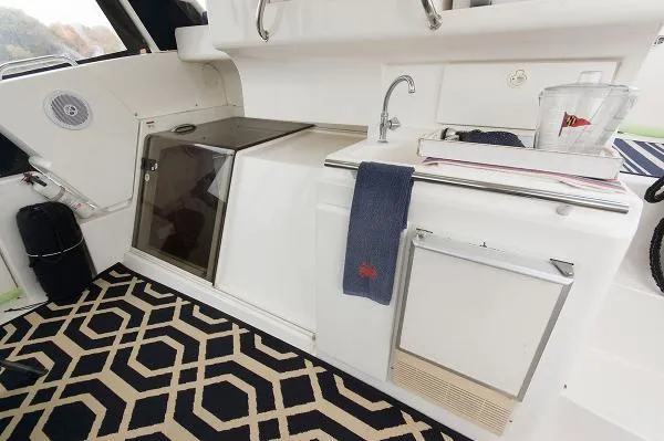 Slide: The Image of Silverton 352 Motor Yacht 1998 - 4