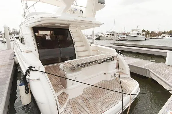 Slide: The Image of Sealine T51 2000 - 2