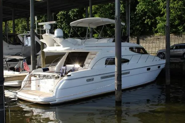 Slide: The Image of Sealine T51 2000 - 4