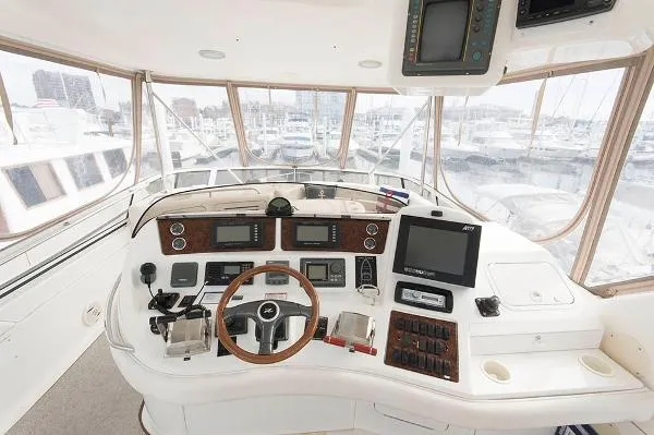 Slide: The Image of Sea Ray 480 Sedan Bridge 1999 - 7