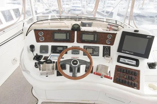 Slide: The Image of Sea Ray 480 Sedan Bridge 1999 - 8