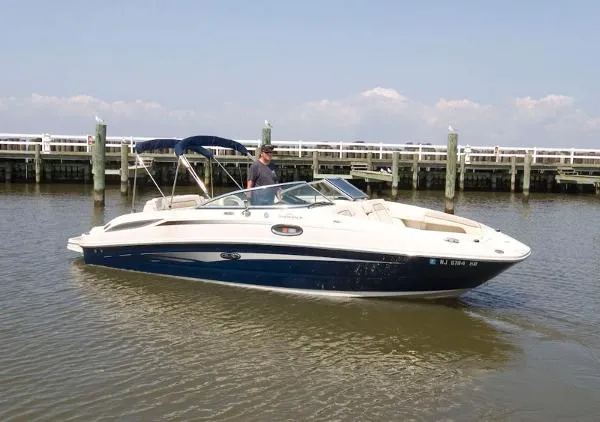 Slide: The Image of Sea Ray 260 Sundeck MD 2010 - 0
