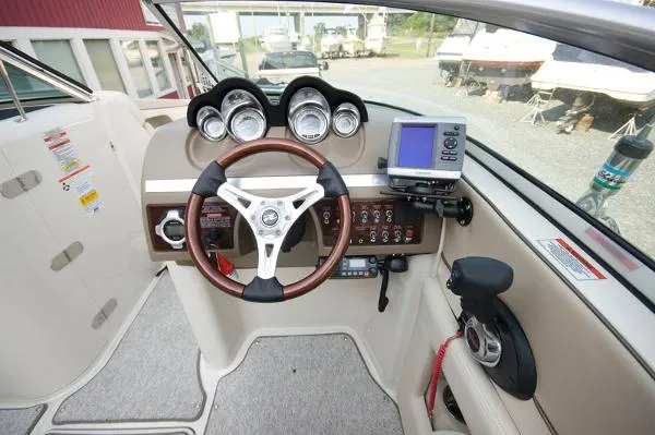 Slide: The Image of Sea Ray 260 Sundeck MD 2010 - 4