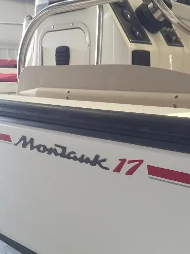 Slide: The Image of Boston Whaler 17 Montauk 2001 - 2