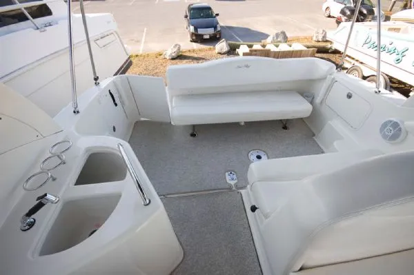Slide: The Image of Sea Ray 280 Sundancer MD 2004 - 3