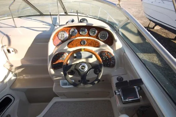 Slide: The Image of Sea Ray 280 Sundancer MD 2004 - 5