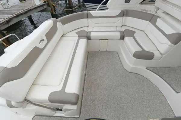 Slide: The Image of Monterey 400 Sport Yacht With IPS I 2009 - 3