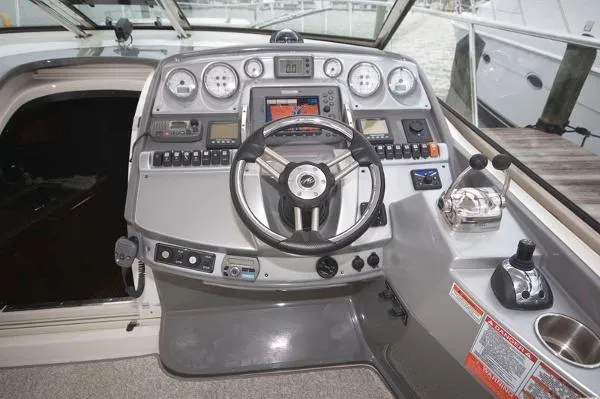 Slide: The Image of Monterey 400 Sport Yacht With IPS I 2009 - 7