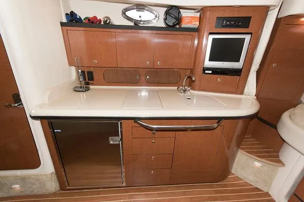 Slide: The Image of Sea Ray 340 Sundancer 2004 - 11