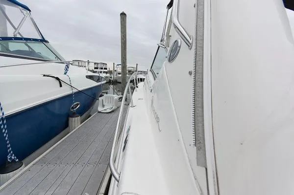 Slide: The Image of Sea Ray 340 Sundancer 2004 - 8
