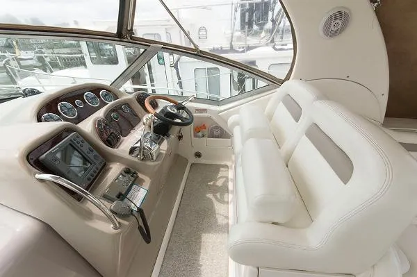 Slide: The Image of Sea Ray 320 Sundancer 2003 - 2