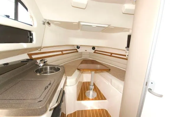 Slide: The Image of Grady-White 300 Marlin w/ Generator - 1 2007 - 4