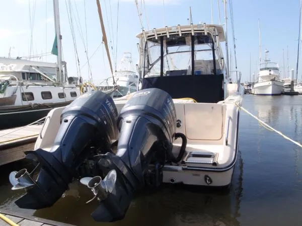 Slide: The Image of Grady-White 300 Marlin w/ Generator - 1 2007 - 8