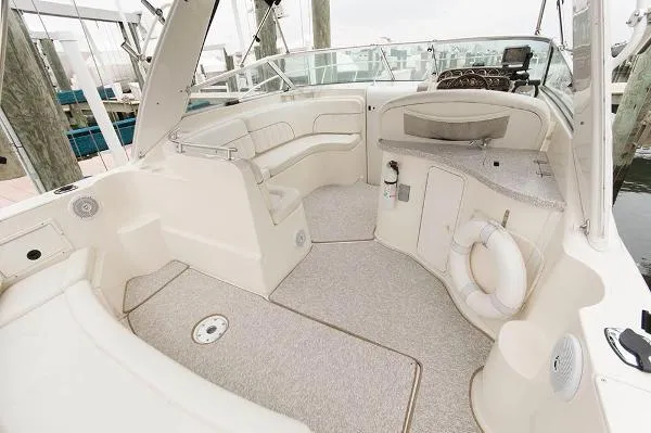 Slide: The Image of Rinker 310 Fiesta Vee 2001 - 11