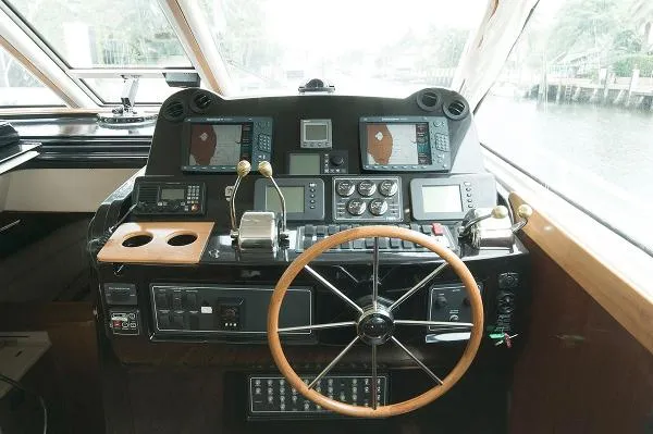 Slide: The Image of Tiara 5200 Sovran Salon 2004 - 5