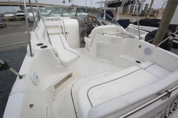 Slide: The Image of Rinker 250 Fiesta Vee (MD) 2006 - 1