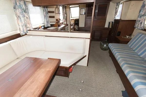 Slide: The Image of Mainship 40 Motor Cruiser 1981 - 7