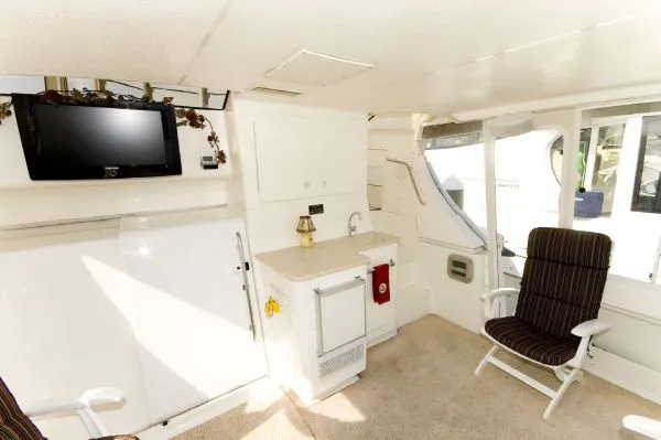 Slide: The Image of Silverton 453 Motor Yacht Fully Glass Enclosed 1999 - 11