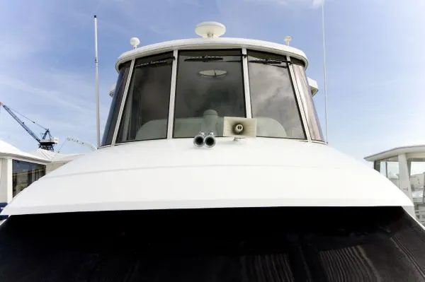 Slide: The Image of Silverton 453 Motor Yacht Fully Glass Enclosed 1999 - 9