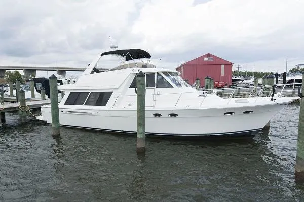 Slide: The Image of Meridian 490 Pilothouse 2005 - 1