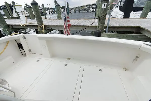 Slide: The Image of Meridian 490 Pilothouse 2005 - 11