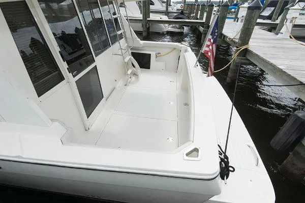 Slide: The Image of Meridian 490 Pilothouse 2005 - 3