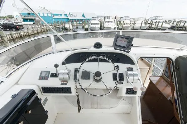Slide: The Image of Meridian 490 Pilothouse 2005 - 5