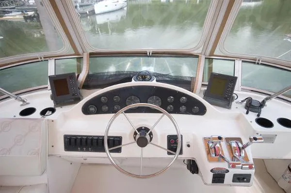 Slide: The Image of Bayliner 4087 Aft Cabin Motoryacht 1999 - 5