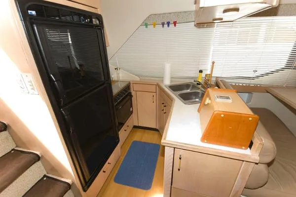 Slide: The Image of Bayliner 4087 Aft Cabin Motoryacht 1999 - 7
