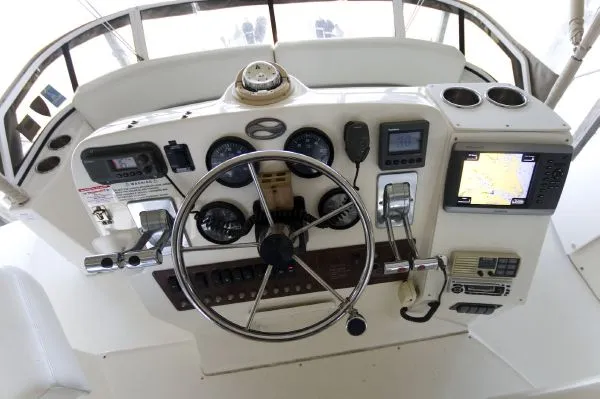 Slide: The Image of Silverton 352 Motor Yacht ! VA 1999 - 10