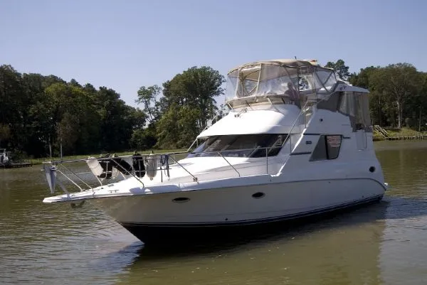 Slide: The Image of Silverton 352 Motor Yacht ! VA 1999 - 2