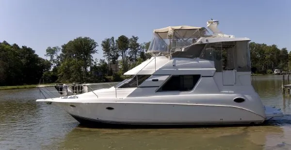 Slide: The Image of Silverton 352 Motor Yacht ! VA 1999 - 3