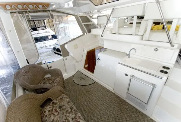 Slide: The Image of Silverton 352 Motor Yacht ! VA 1999 - 8