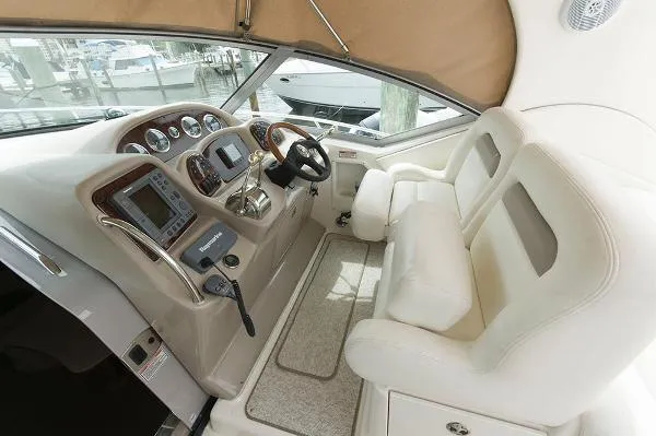 Slide: The Image of Sea Ray 320 Sundancer 2003 - 5