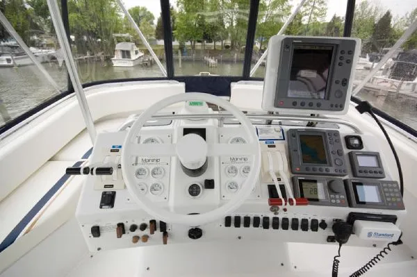 Slide: The Image of Mainship 40 Sedan Bridge MD 1998 - 9