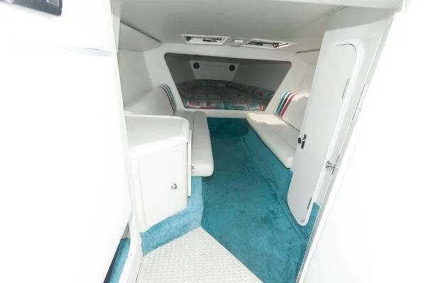 Slide: The Image of Wellcraft 38 Scarab 1996 - 10
