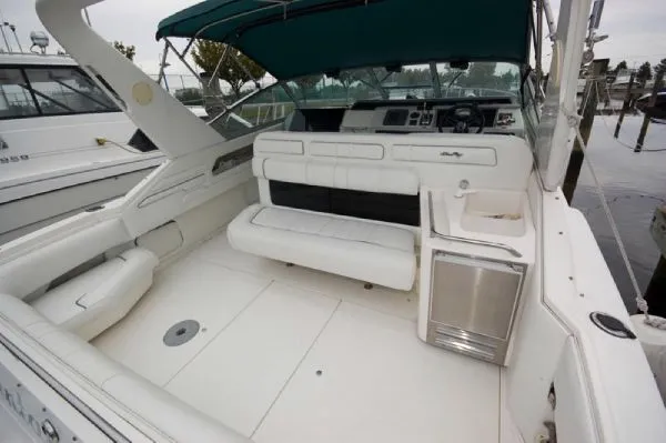 Slide: The Image of Sea Ray 330 Sundancer (MD) 1994 - 11